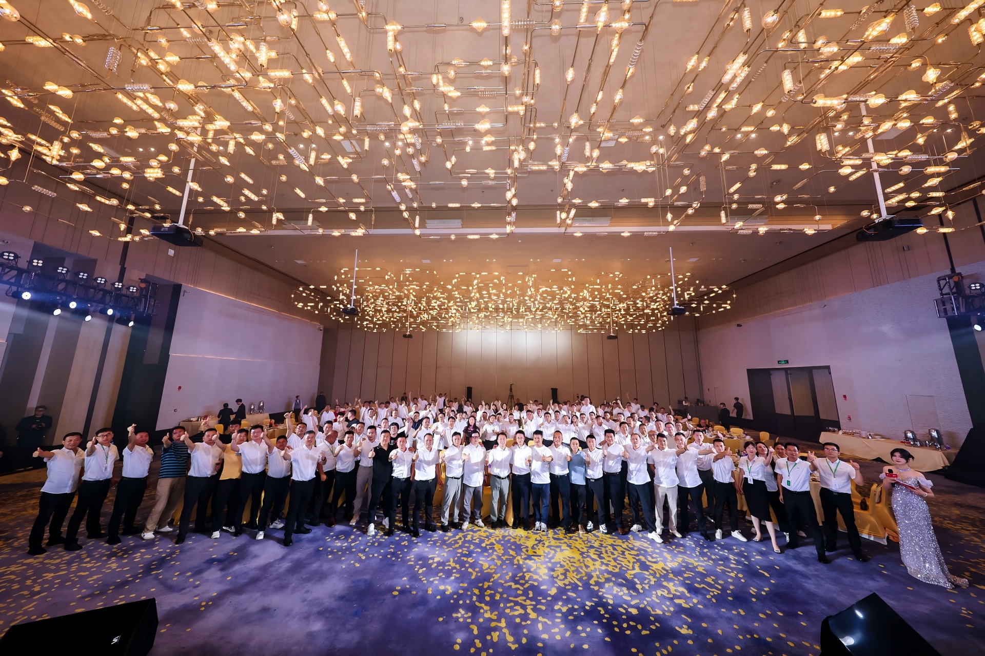 ACwatt Power team customers and partners at the Shenzhen product launch event